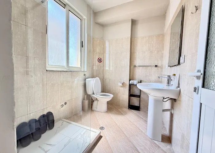 Genal * טיראנה